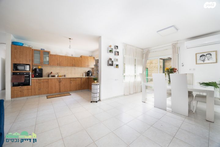 דירת גן, סול ליפצין, חומת שמואל, הר חומה, ירושלים