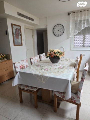 דירה, יציאת אירופה תש"ז 7, קרית שפרינצק, חיפה