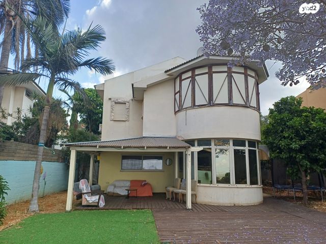 בית פרטי/ קוטג', היקב, קציר, קציר