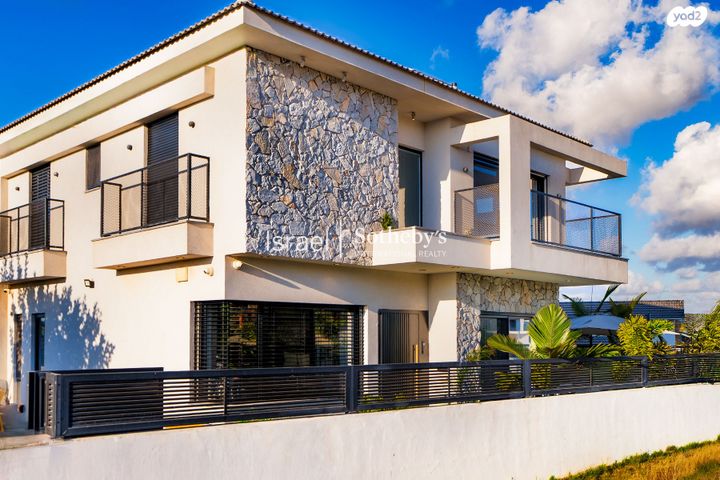 בית פרטי/ קוטג', שלום לחמי, טירת שלום, נס ציונה