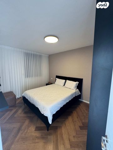 גג/ פנטהאוז, פארק הנחל, באר שבע