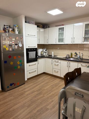 אביגדור המאירי 