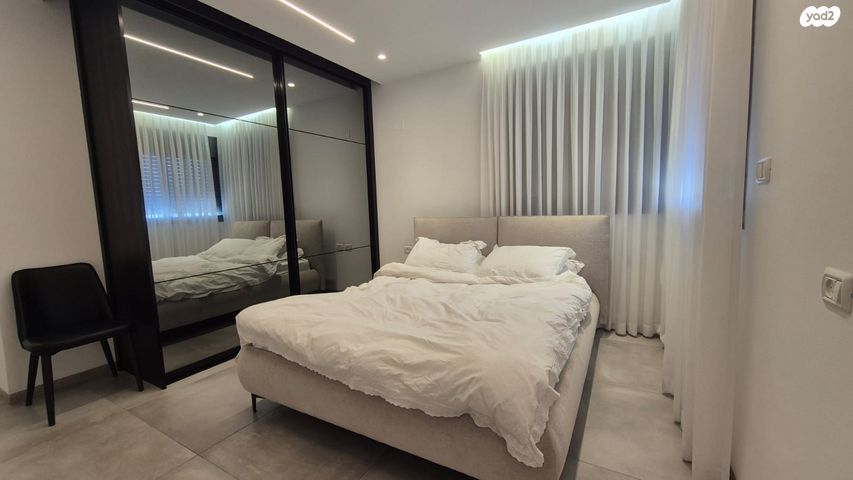 דירה, אליהו גולומב, שיכון עובדים, טבריה