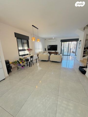 דופלקס, עץ השדה 38, אדמית / יערית, שלומי