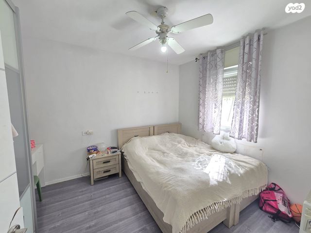 דירת גן, יצחק טוניק, פסגת זאב, ירושלים