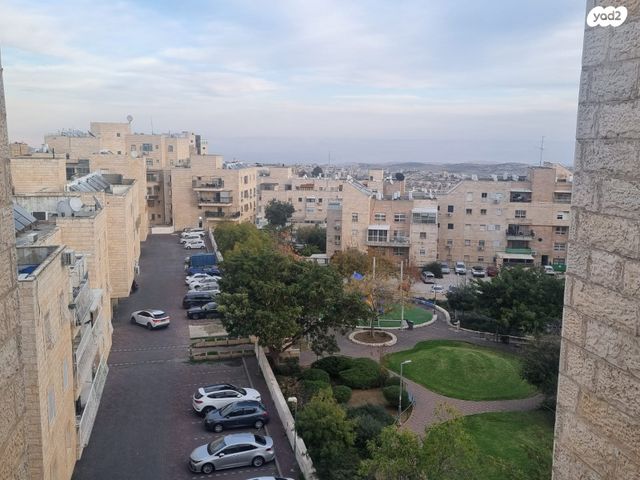 דירה, מזל תאומים, פסגת זאב, ירושלים