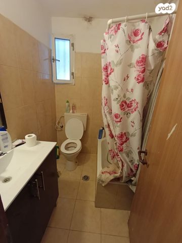 דירה, שדרות כלב בן יפונה, קרית ארבע