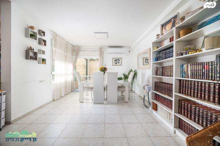 דירת גן, סול ליפצין, חומת שמואל, הר חומה, ירושלים