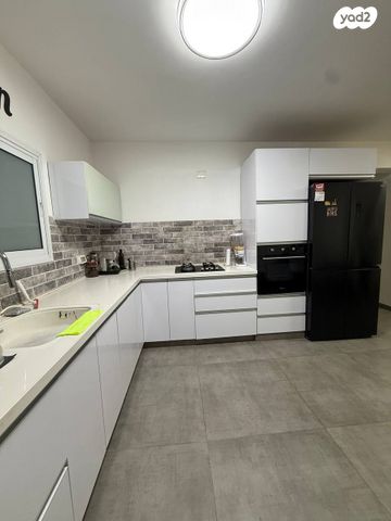 דירה, חיים וייצמן, מרכז, קרית עבודה, חולון