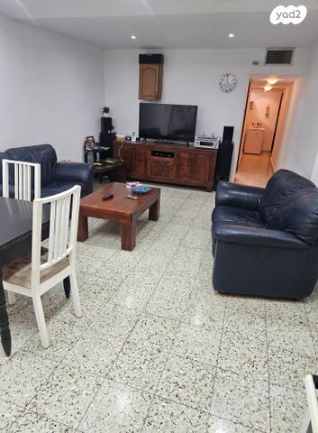 דירת גן, שדרות הרב לוין, רמת עמידר, רמת גן