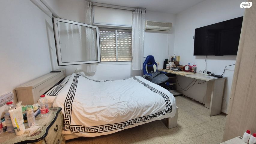 דירה, דוד המלך, האצטדיון, טבריה