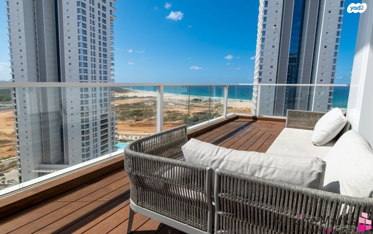 גג/ פנטהאוז, אהוד מנור, עיר ימים, נתניה