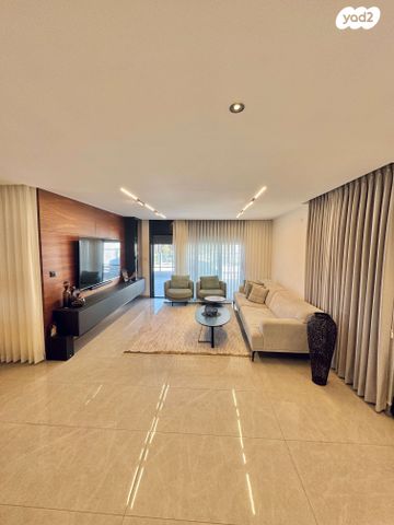 גג/ פנטהאוז, פארק הנחל, באר שבע