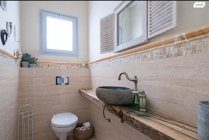 בית פרטי/ קוטג', חסיה המיילדת, מזכרת בתיה