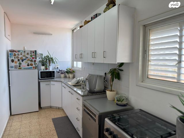 דירה, אוסישקין, ד' / מערב מרכז העיר, רחובות