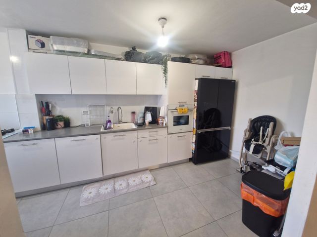 דירה, כ"ט בנובמבר 50, בת ים