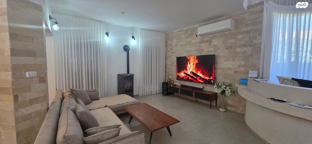 בית פרטי/ קוטג', ברקת, נווה אורנים, צפת