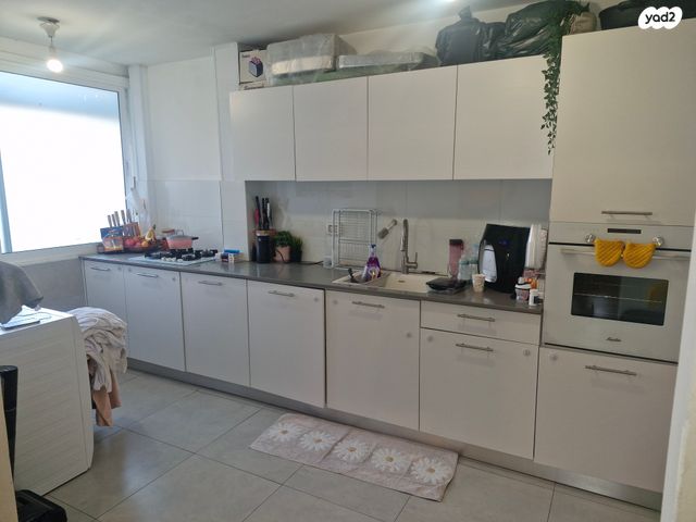 דירה, כ"ט בנובמבר 50, בת ים