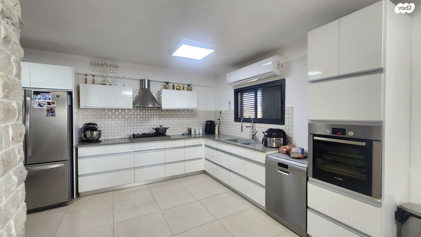 דו משפחתי, רמת מנחם בגין, צפת