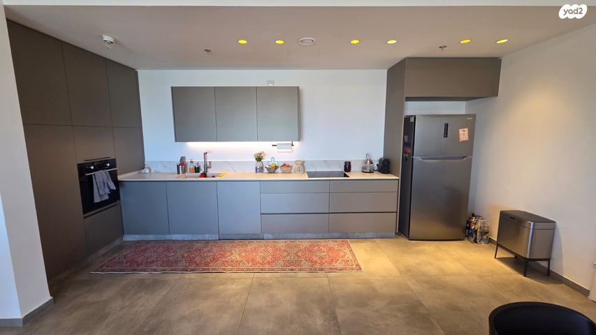 דירה, אריאל שרון 10, סיטי, גבעתיים