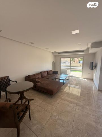 בית פרטי/ קוטג', אלי כהן, קרית עקרון