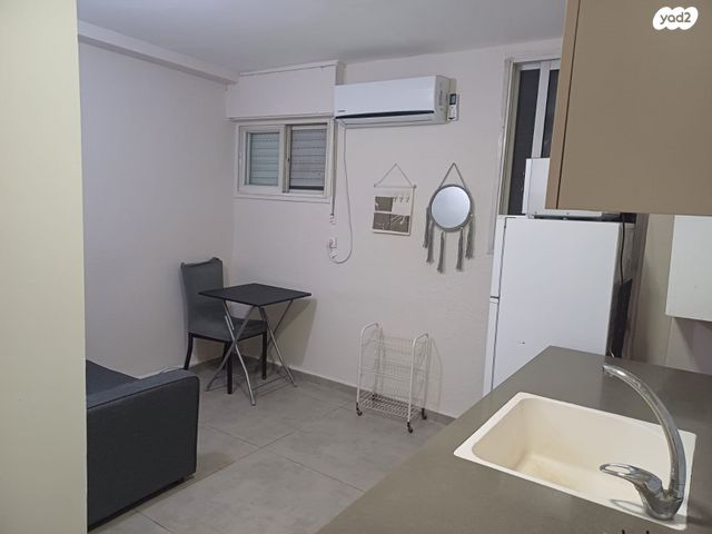 דירה, יעקב קינמון, עפולה