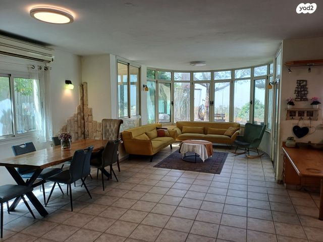 בית פרטי/ קוטג', היקב, קציר, קציר