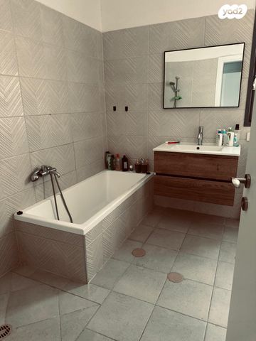 בית פרטי/ קוטג', אור ים, אור עקיבא