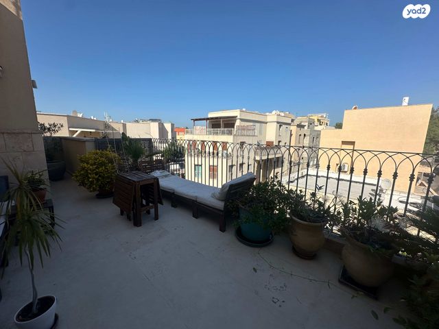 גג/ פנטהאוז, קדם, עג'מי, גבעת העליה, תל אביב יפו