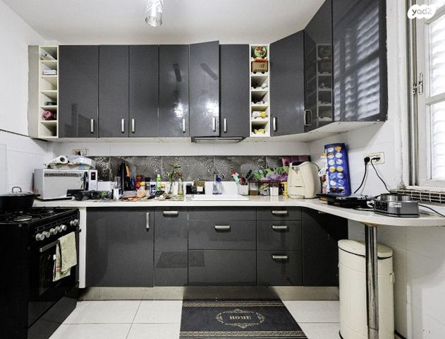 דירה, זכריה הלל 13, מחנה יהודה, פתח תקווה