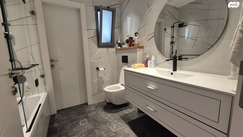 דירה, אליהו גולומב, שיכון עובדים, טבריה