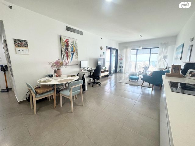 דירה, אריאל שרון 4, סיטי, גבעתיים