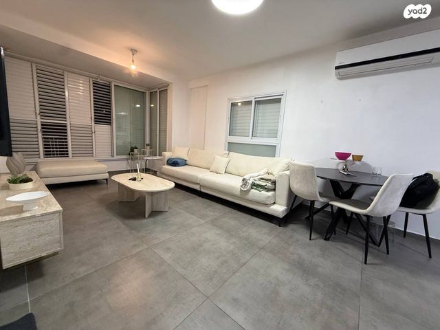 דירה, חיים וייצמן, מרכז, קרית עבודה, חולון