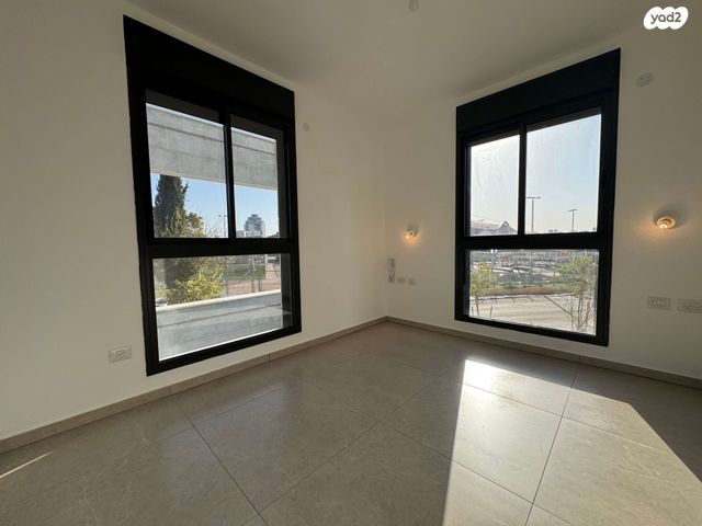 דירה, יונה וולך, גרין פארק החדשה, הוד השרון