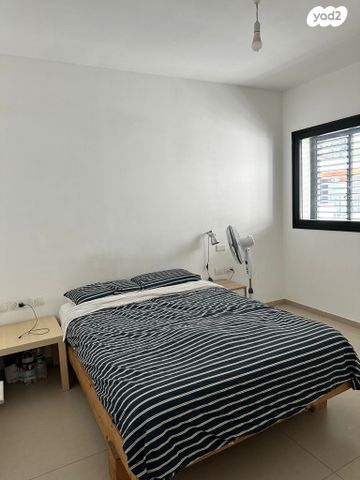 דירה, יואב 18, חרוזים, רמת גן