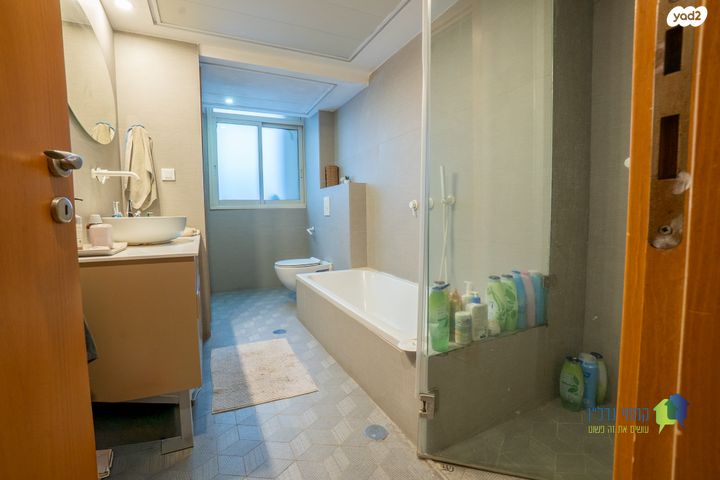 דירה, השניים, בורוכוב, גבעתיים