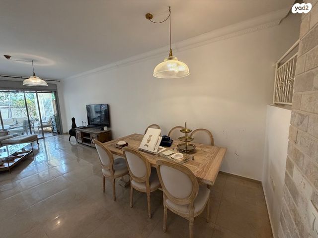 בית פרטי/ קוטג', חסיה המיילדת, מזכרת בתיה