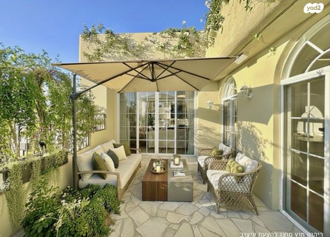 גג/ פנטהאוז, רעננה