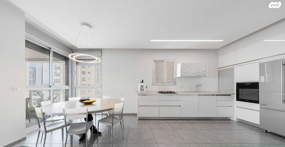 דירה, דודו דותן, עיר ימים, נתניה