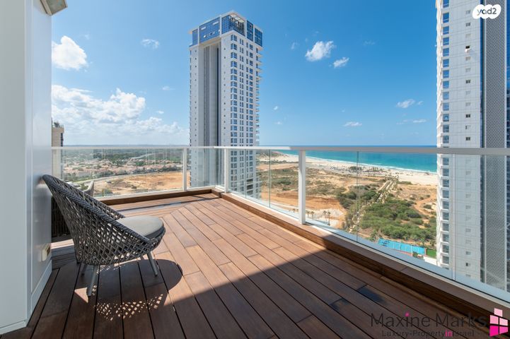 גג/ פנטהאוז, אהוד מנור, עיר ימים, נתניה