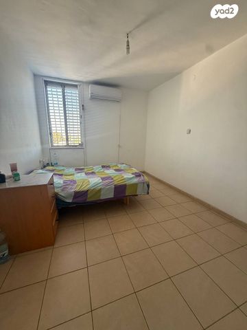 דירה, ארבע ארצות, ג'סי כהן, חולון