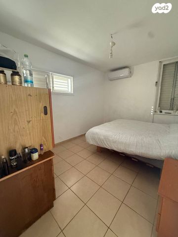 דירה, ארבע ארצות, ג'סי כהן, חולון