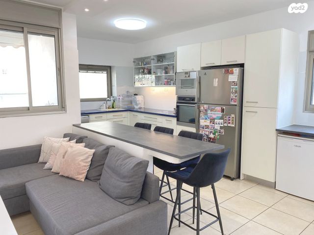 דירה, בלפור 72, עצמאות יוספטל, בת ים