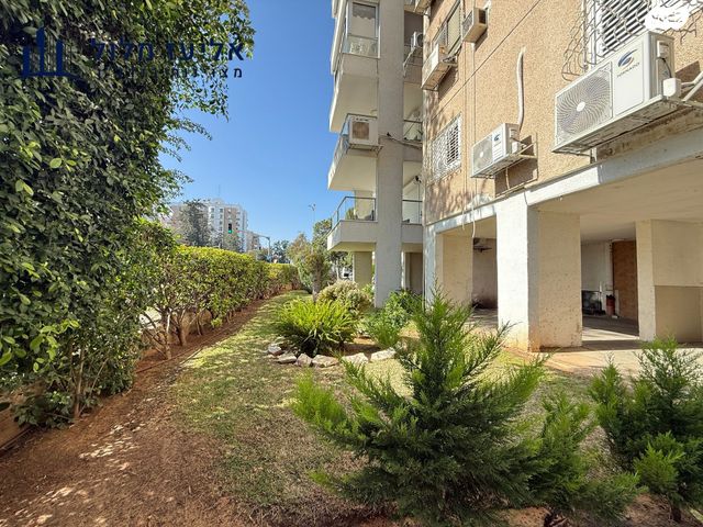 דירה, מפרץ שלמה, קרית שרת מזרח, חולון