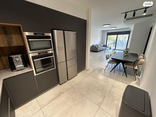 דירה, שדרות רפאל סויסה, בר לב, מזכרת בתיה