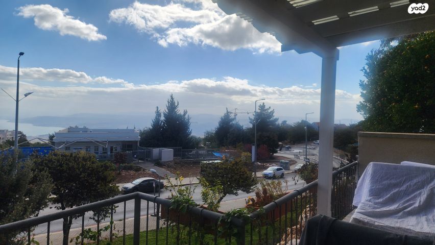 דו משפחתי, רמת מנחם בגין, צפת