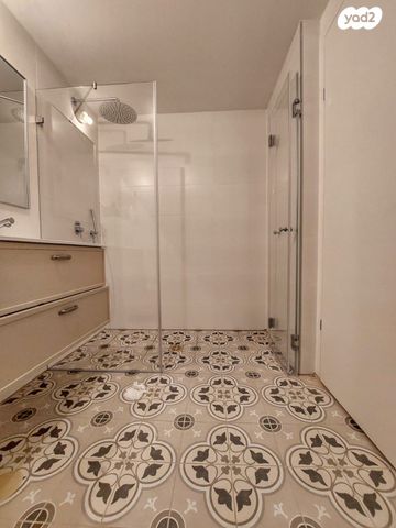 דירה, יונה וולך, גרין פארק החדשה, הוד השרון