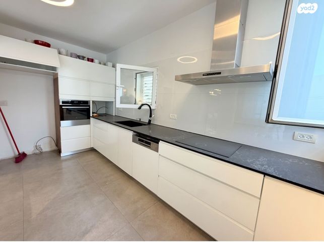 דירה, שדרות ח"ן, ב' / צפון מערב העיר, רחובות