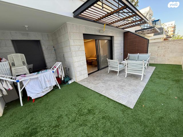 דירת גן, כרמי גת, קרית גת