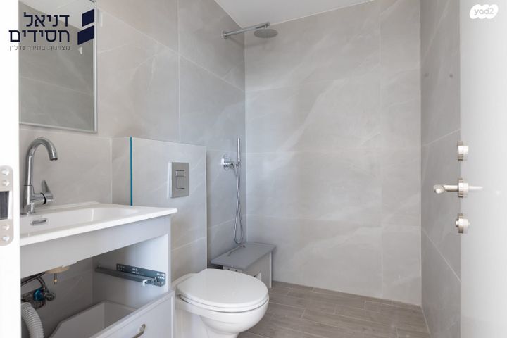 גג/ פנטהאוז, זמנהוף, נאות רחל, חולון